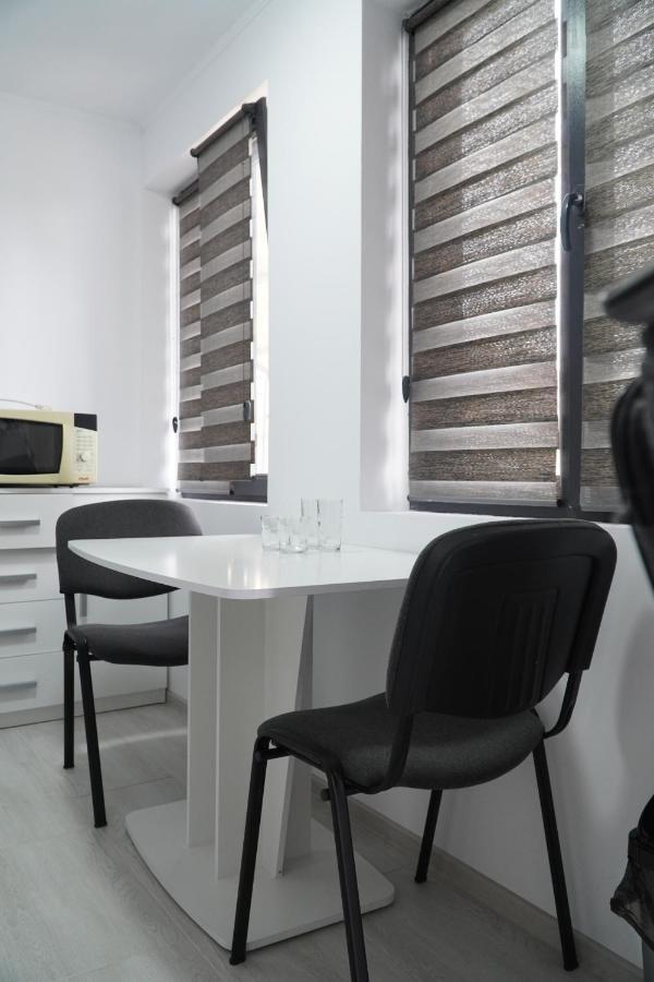 Târgu Jiu Vila Exclusive מראה חיצוני תמונה